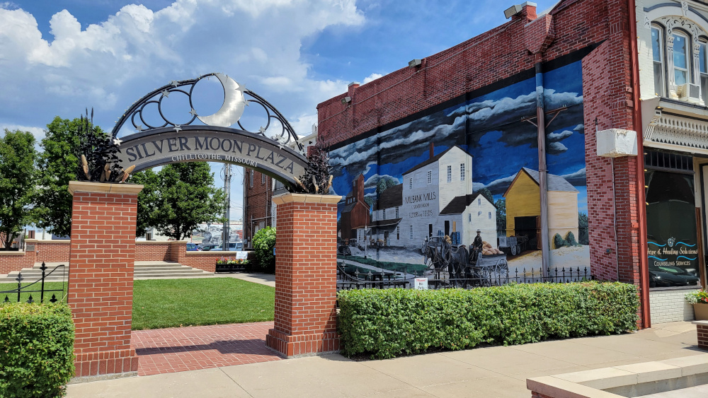 Silver Moon Plaza, Chillicothe, MO